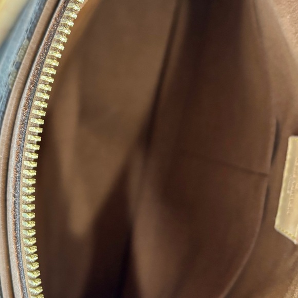 Louis Vuitton Brown and Tan Monogram Shoulder Bag - Picture 5 of 10